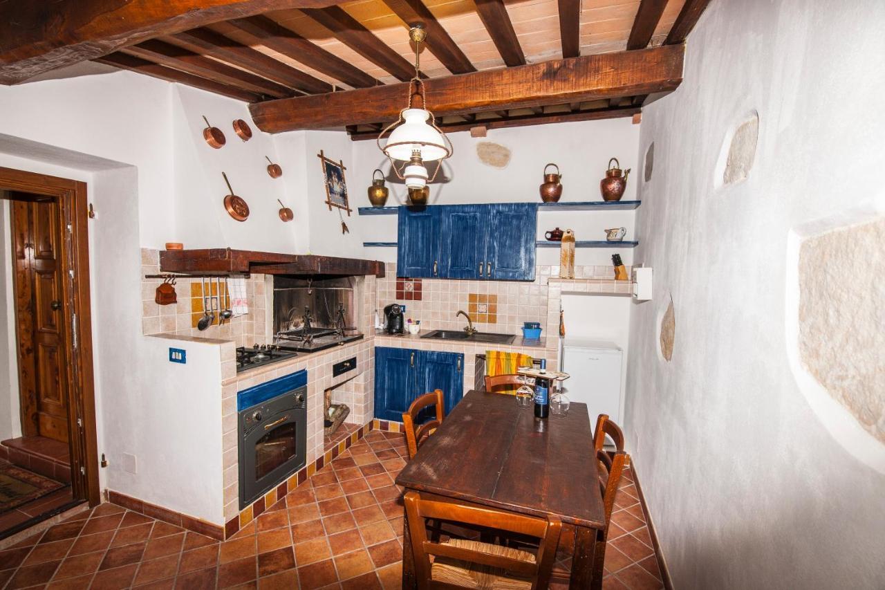Il Borgo Del Lupo Villa Sarteano Eksteriør billede
