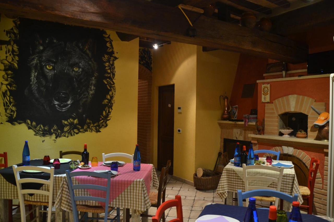 Il Borgo Del Lupo Villa Sarteano Eksteriør billede